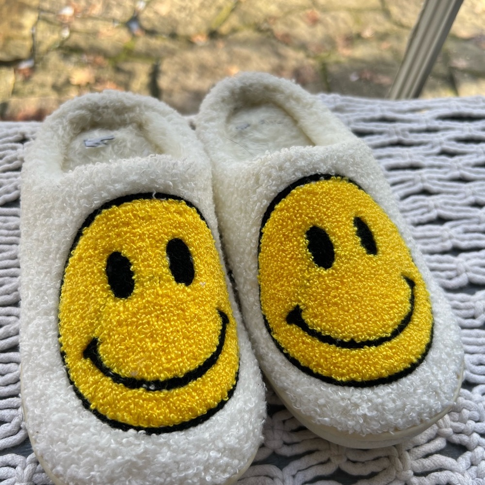 Cozy White Kids Slippers with Yellow Smiley Face